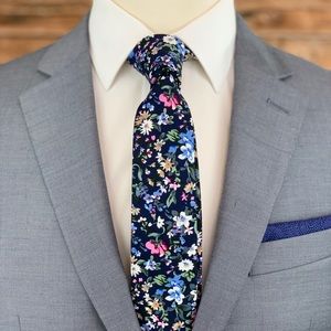Men’s Slim Retro Style Navy Blue Floral Necktie